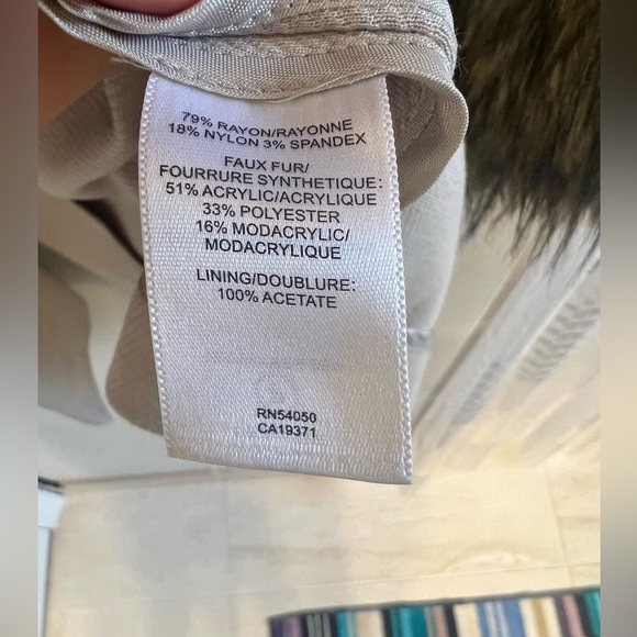 Robert Rodriguez coat with faux fur Sleeves - Picture 5 of 5